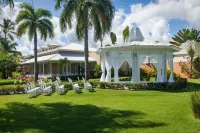 Ocean Blue & Sand Beach Resort - All Inclusive