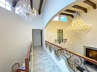 بارال 14 بوتيك هوتل Hotels near بلازا كونديسا