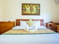 Blanjong Homestay by Ecommerceloka Hotels near Sidakarya