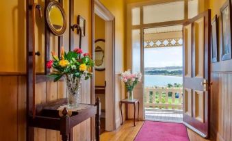 Stanley Hotel & Apartments