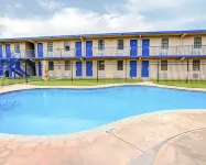 Rodeway Inn New Braunfels - Kolam Renang