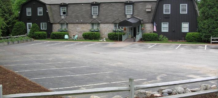 Old Field House Hotels in Bartlett
