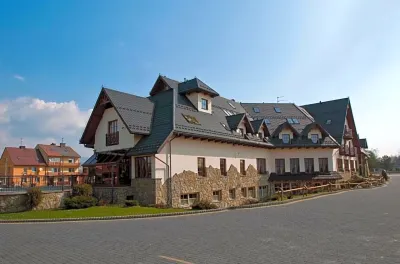 Skalny Dworek Hotel dekat Orawskie Ranczo Agroturystyka i Zagroda Edukacyjna