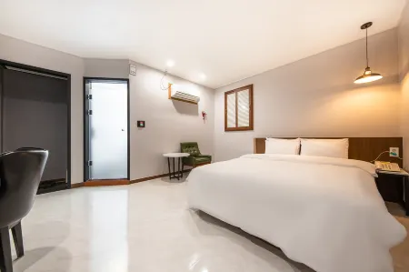 Jecheon Cats Hotel Отели в г. Чечхон