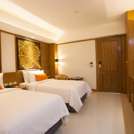 Chabana Kamala Hotel Отели рядом с достопримечательностью «Памятник Цунами»