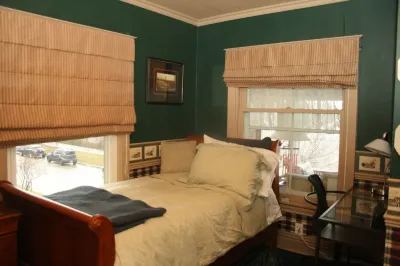 Rose Arden Bed & Breakfast Hotels in der Nähe von Village Theatre Waterdown