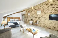 Le Manoir de Kerbot فنادق في Ambon
