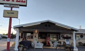 Fossil Butte Motel