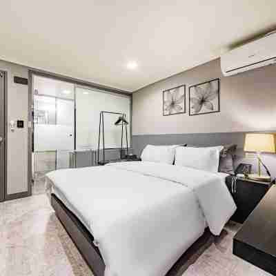 Pyeongtaek Stay Tourist Hotel Rooms