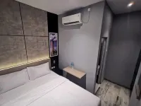 Weis Hotel Simpang Lima Semarang