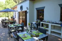 B&B Sauvignon Country Lodge - breakfast