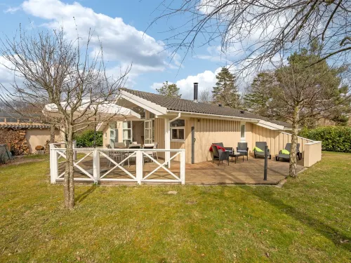 "Sitka" - 250m from the Sea