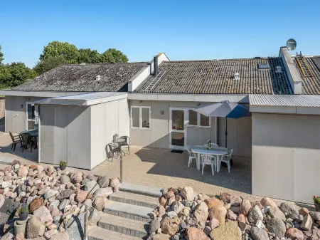 "Durim" - 2.5km from the Sea Отели в г. Humble