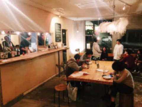 와이 펍 & 호스텔 돗토리