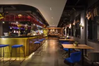 Berman Hotel Shanghai Lujiazui Oriental Pearl Branch - bar