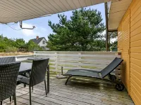 "Heinke" - 2km from the Sea