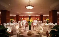 Harbour Plaza Resort City - business