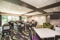 Comfort Inn & Suites Clearwater South - Pools