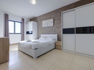 Modern 3Br Apartment in the Centre of Sliema