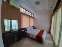 Sutan Raja Villa Kuningan Hotels near Ono LB Linggajati