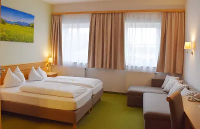 호텔 누메르호프 Aufhausen 주변 호텔