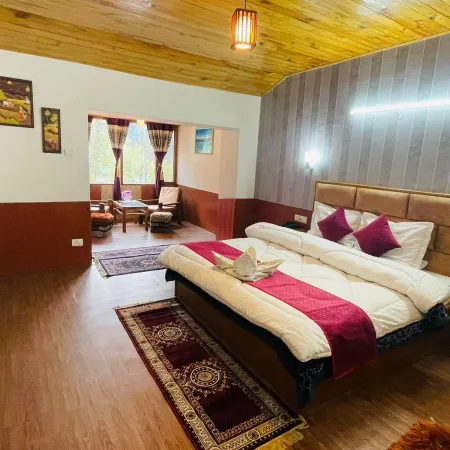Hotel Hilltop