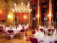 Dormero Hotel Dresden City Hotels near Junge Garde