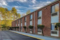 Days Inn by Wyndham Brunswick Bath Area Hotels in Phippsburg