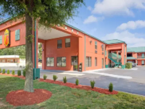 Super 8 by Wyndham Gainesville Hotels in Gainesville