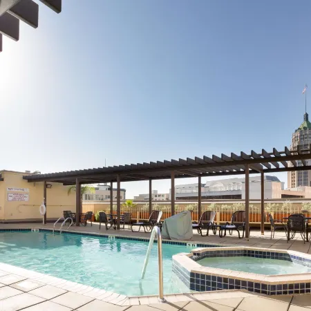 Drury Inn & Suites San Antonio Riverwalk