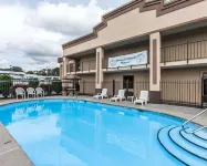 Econo Lodge Lenoir City - Knoxville Area - Swimmingpools