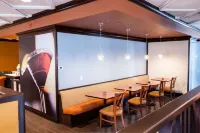 Best Western Premier Toronto Airport Carlingview Hotel - breakfast
