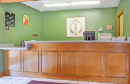 Super 8 by Wyndham Atchison