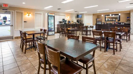 Best Western Lakewood Отели в г. Дюпон