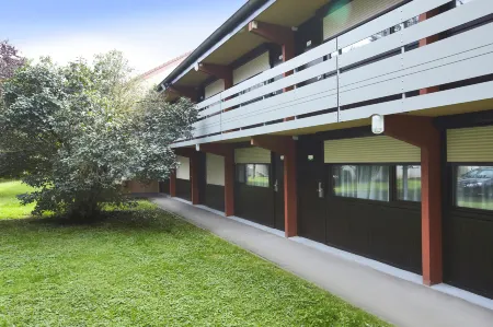 Campanile Mulhouse Nord - Illzach Ile NAPOLÉON Отели рядом с достопримечательностью «Camping Le Safary»