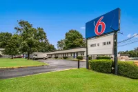 Motel 6 Tinton Falls NJ  Neptune فنادق في Freehold