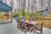 Modern Nellysford Getaway on 40 Private Acres! Hotels in Rockfish