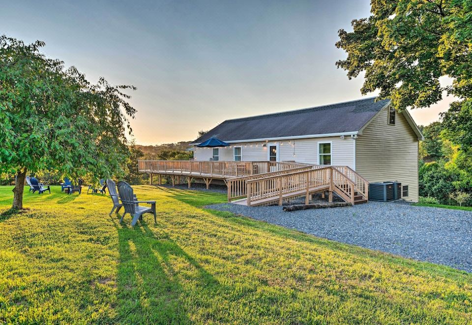 The Windmill House Peaceful Country Getaway,Upper Mahanoy Township