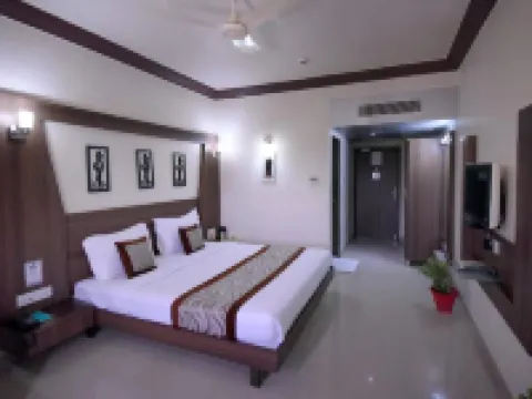 Hotel Vishal International Hotels in Jamnagar