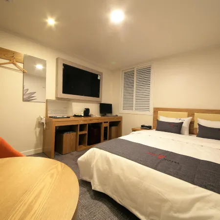 The 7 Hotel