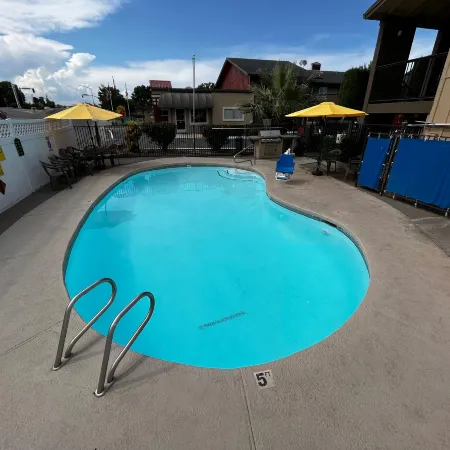 Super 8 by Wyndham Red Bluff