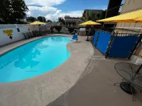 Super 8 by Wyndham Red Bluff Hotel di Red Bluff