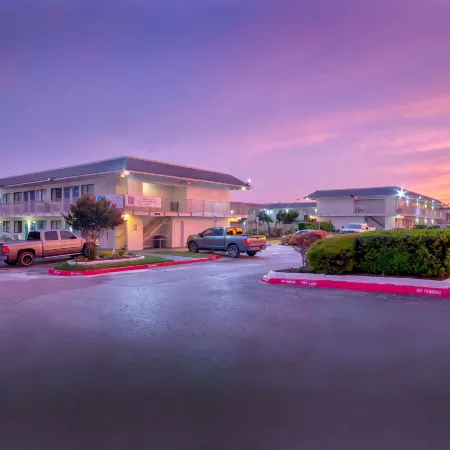 Motel 6 Austin, TX - North