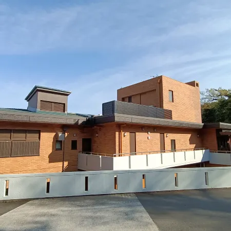 Hotel Breezebay Atami Annex Отели рядом с достопримечательностью «Izusan Jinja Shrine»