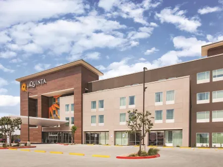 La Quinta Inn & Suites by Wyndham McAllen la Plaza Mall