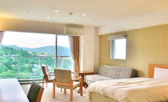 Wisterian Life Club Usami