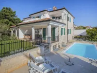Villa Beach Front Ξενοδοχεία στην πόλη Basanija