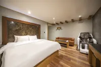 Namyangju Sun Hotel - parking