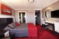 Cattlemans Country Motor Inn & Serviced Apartments