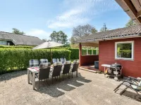 "Momo" - 570m from the Sea